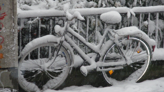 How to Stay Safe on Your Bike This Winter