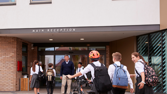What Are the Advantages of a Foldable Electric Bike for Students and Young Professionals?