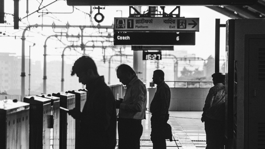 What Are the Best Foldable Electric Bikes for Train Commuters in the UK?